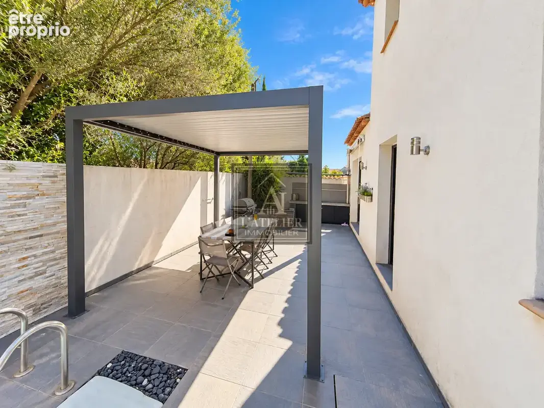 Maison contemporaine de 140 m2 de type 5 avec piscine sur une parcelle de 316 m2 - photo 12