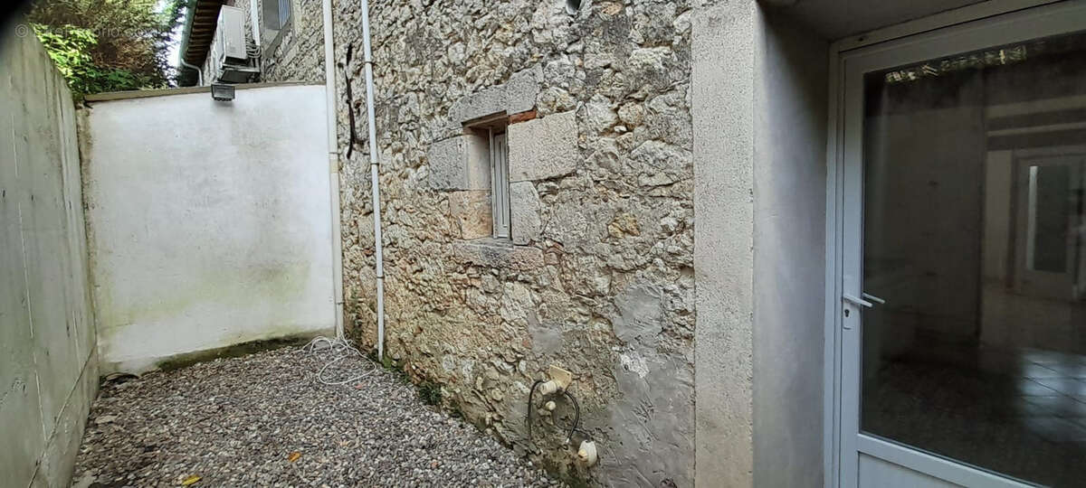 Maison de Village 115m2 - 4 Chambres - Cour - Proche Commodité - photo 4