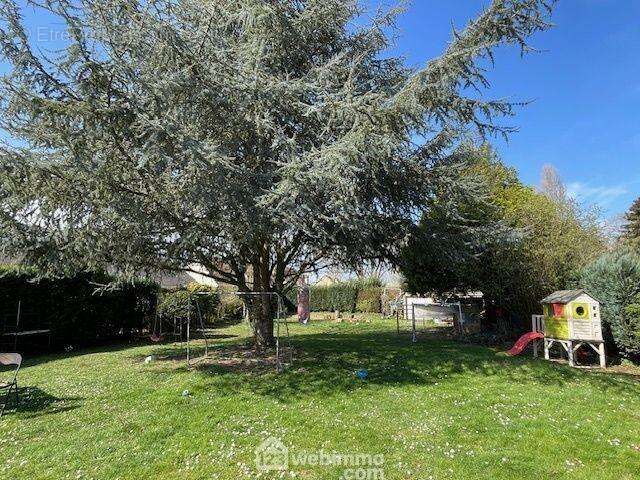 Maison à PONTOISE-LES-NOYON