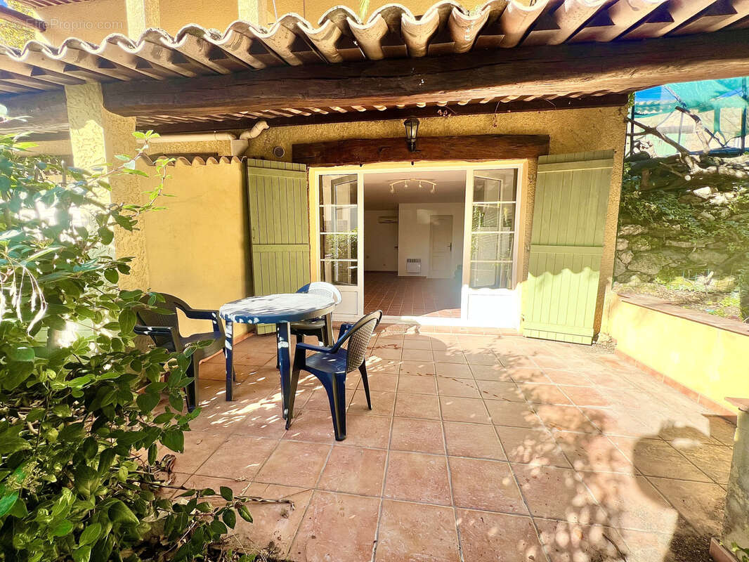 Appartement à LA MOTTE