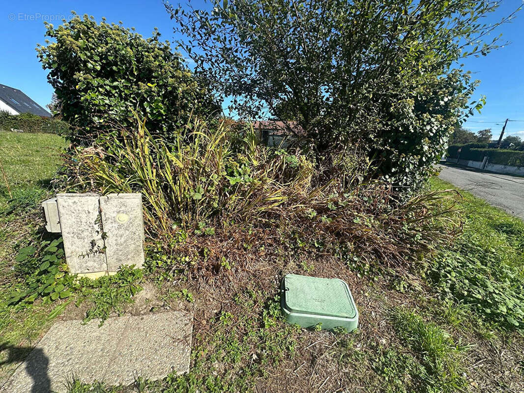 Terrain à LAMARQUE-PONTACQ