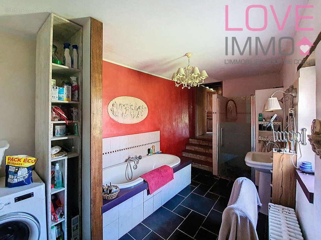 Maison à LA BATIE-DIVISIN