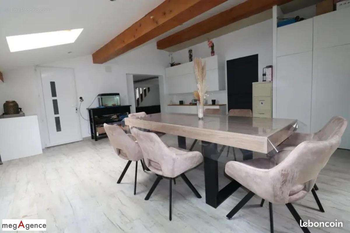 Maison à LA RICAMARIE