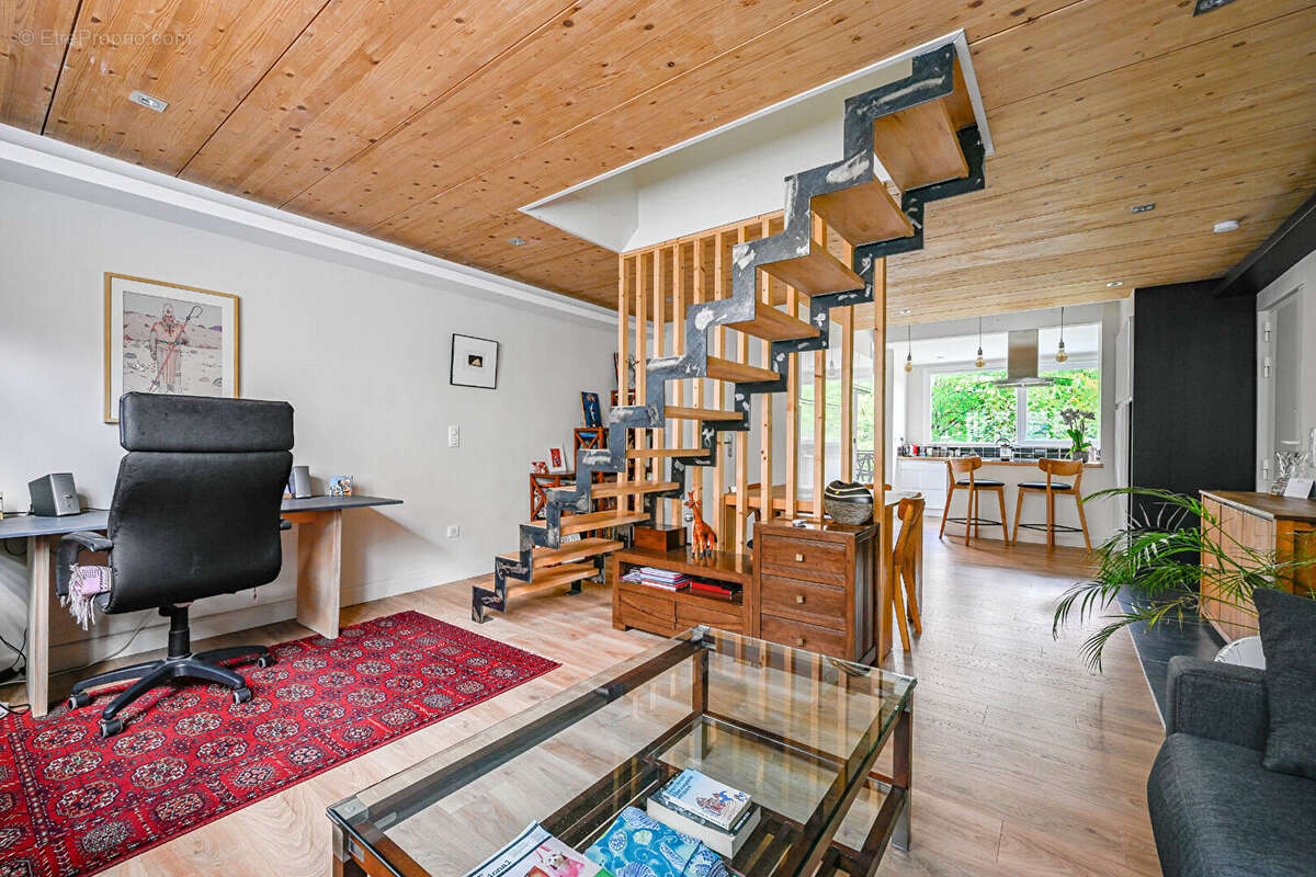 Appartement à PARIS-14E