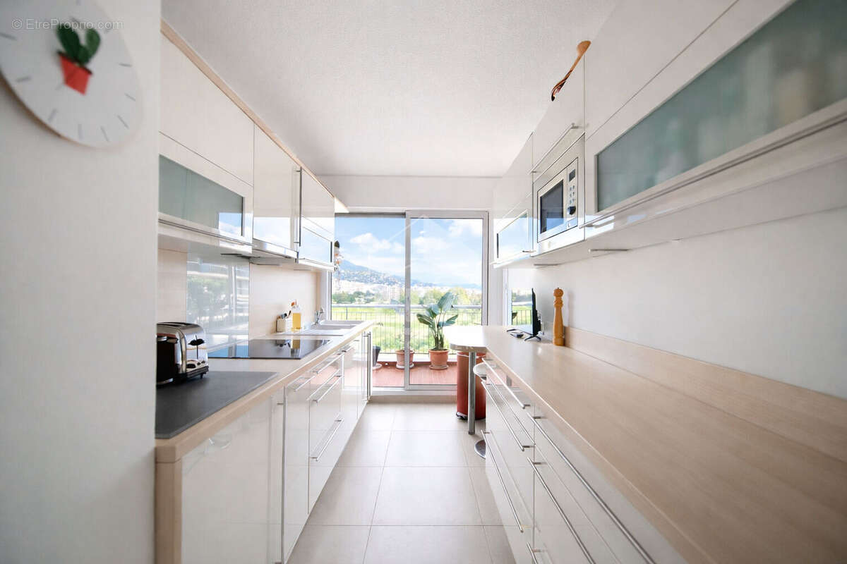 Appartement à MANDELIEU-LA-NAPOULE