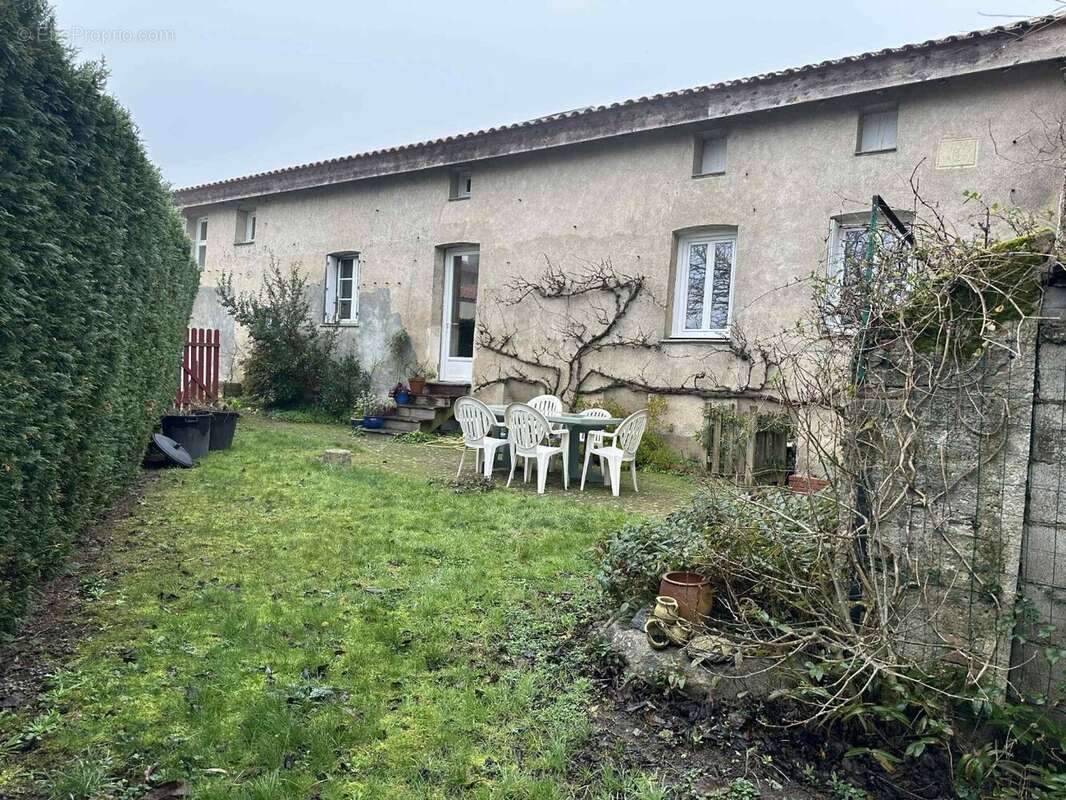 Maison à LA TOURLANDRY