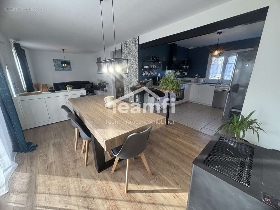 Maison à SAINT-AMAND-MONTROND