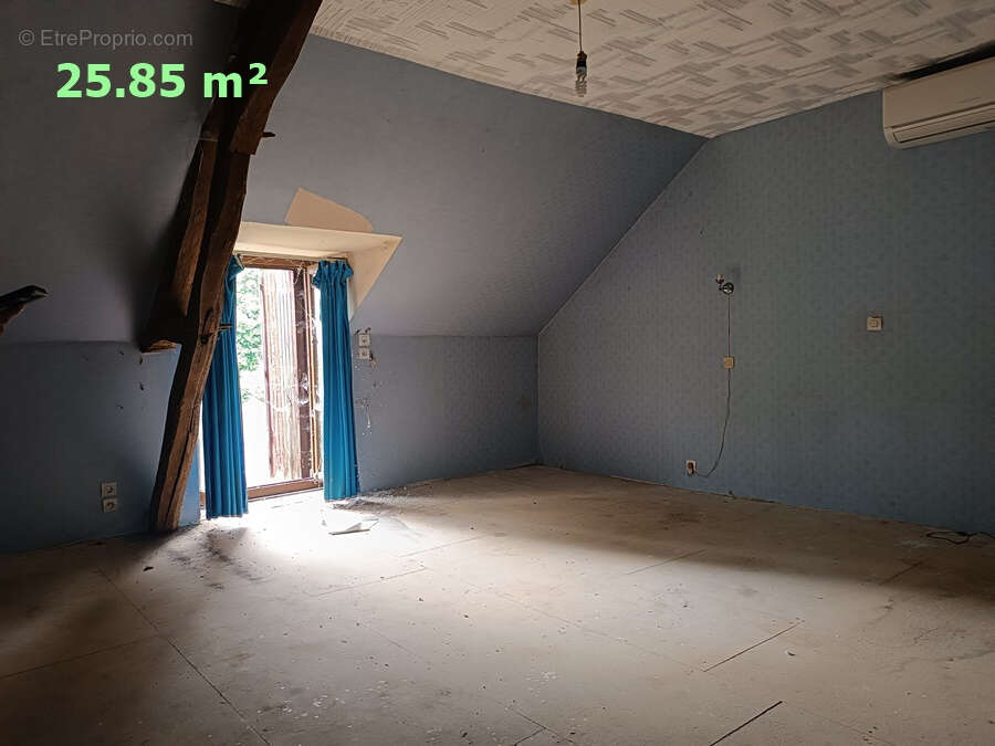 Maison à PRECY