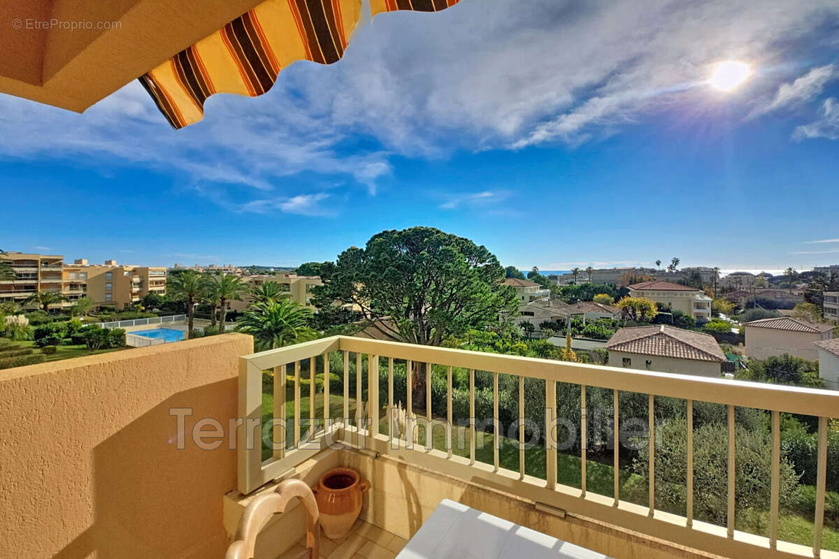 Appartement à VALLAURIS