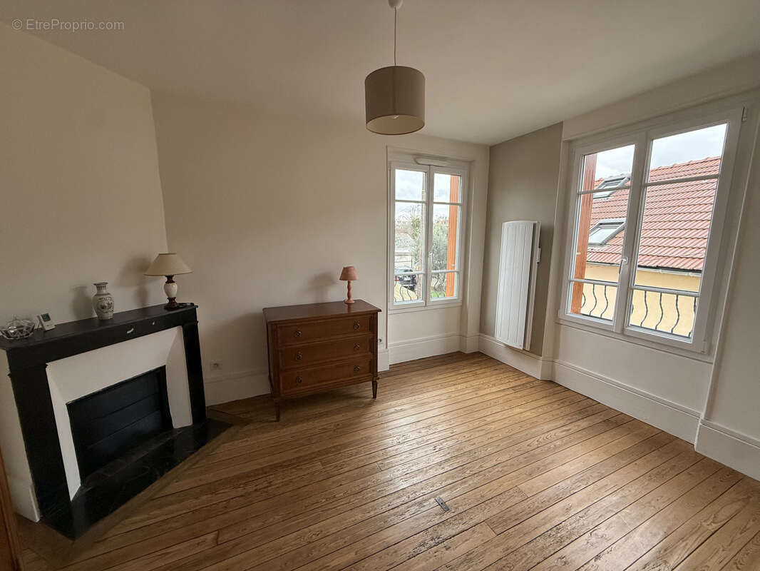 Maison à CLAYE-SOUILLY