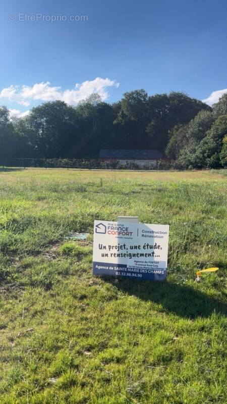Terrain à LONGUERUE