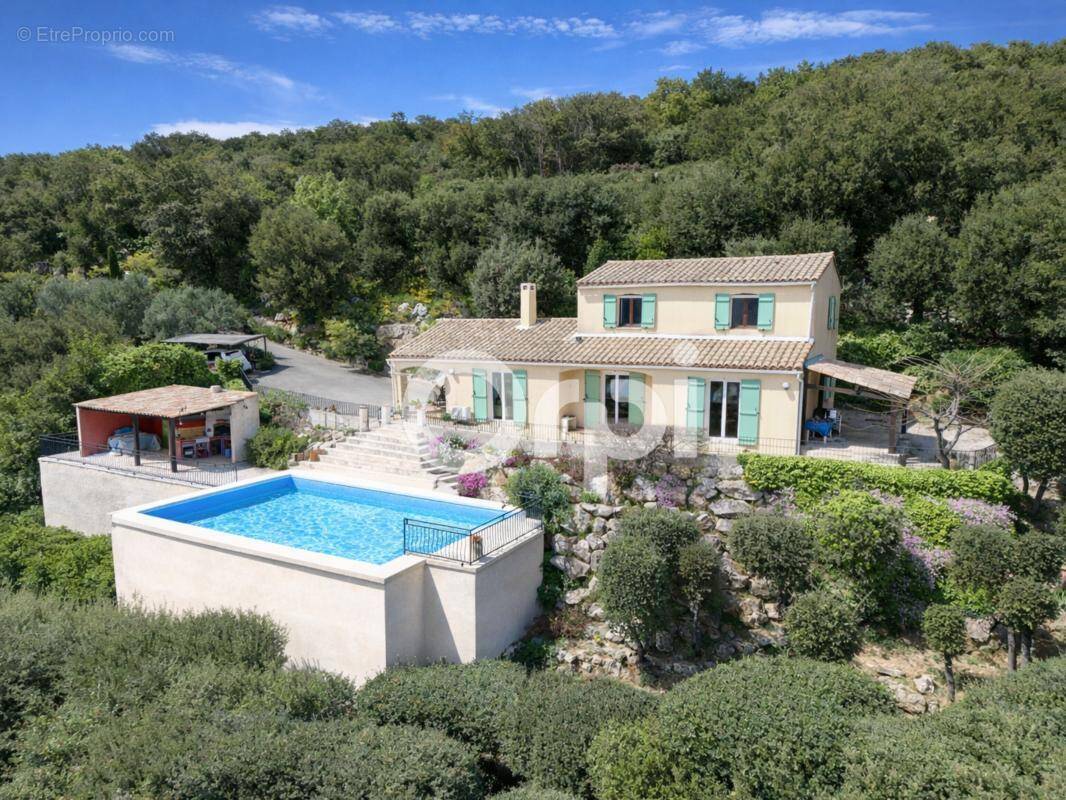 Maison à MONTAUROUX