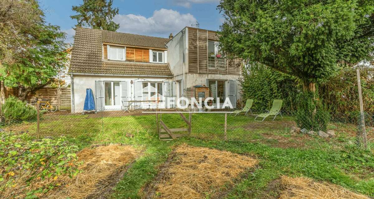 Maison à L&#039;HAY-LES-ROSES