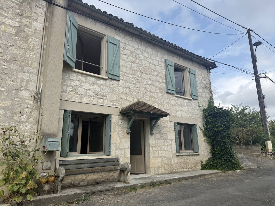 Maison à BAGAT-EN-QUERCY