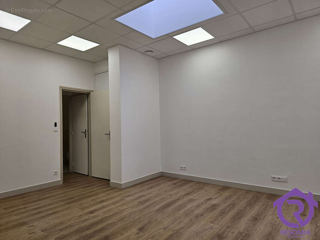 Commerce à PARIS-15E