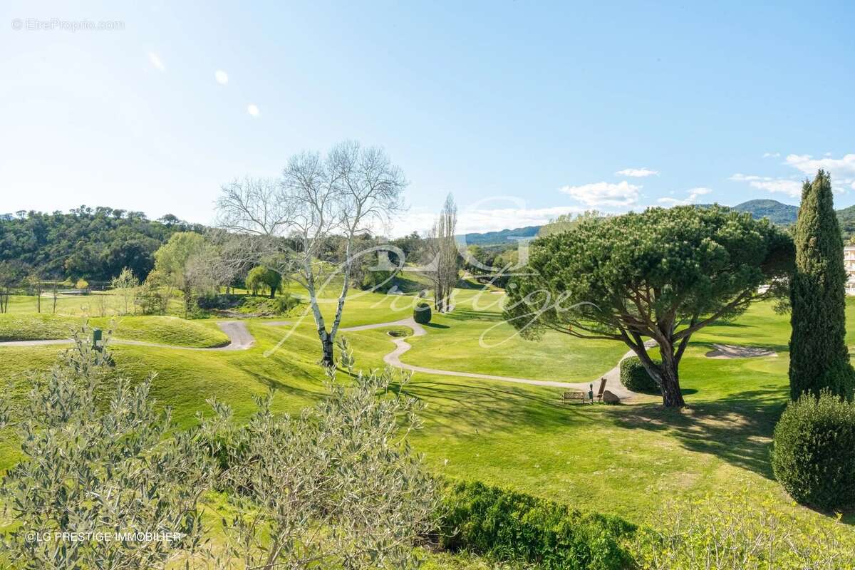Appartement à MANDELIEU-LA-NAPOULE