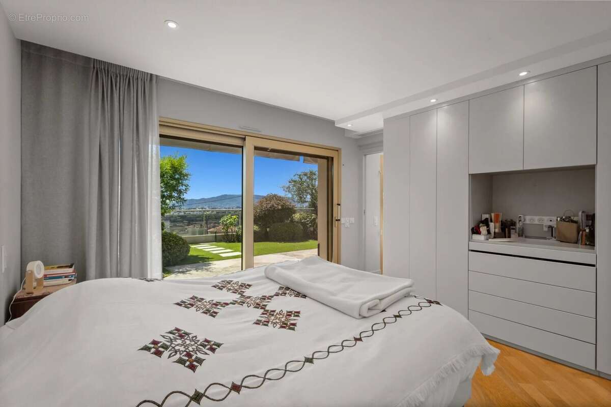 Appartement à LE CANNET