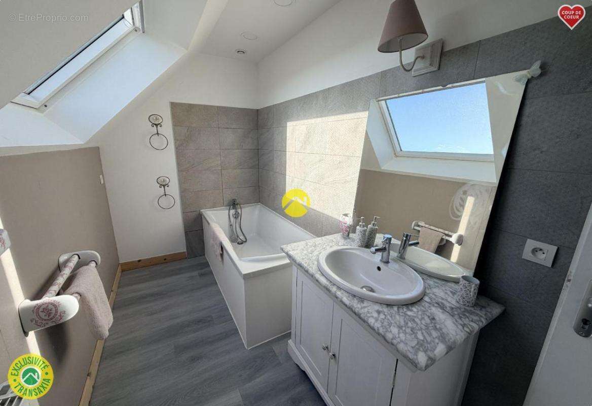 Maison à CHATEAUNEUF-SUR-CHER