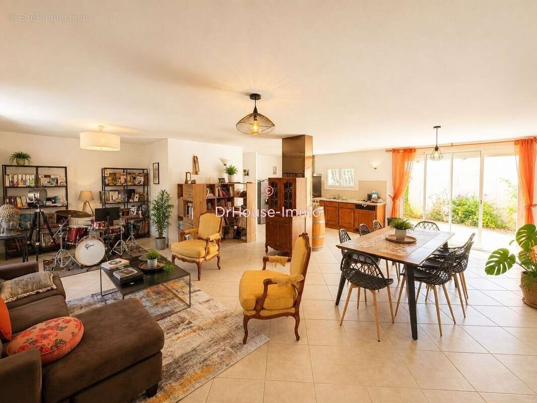 Maison 280 m² à Lezignan-Corbieres  - photo 11