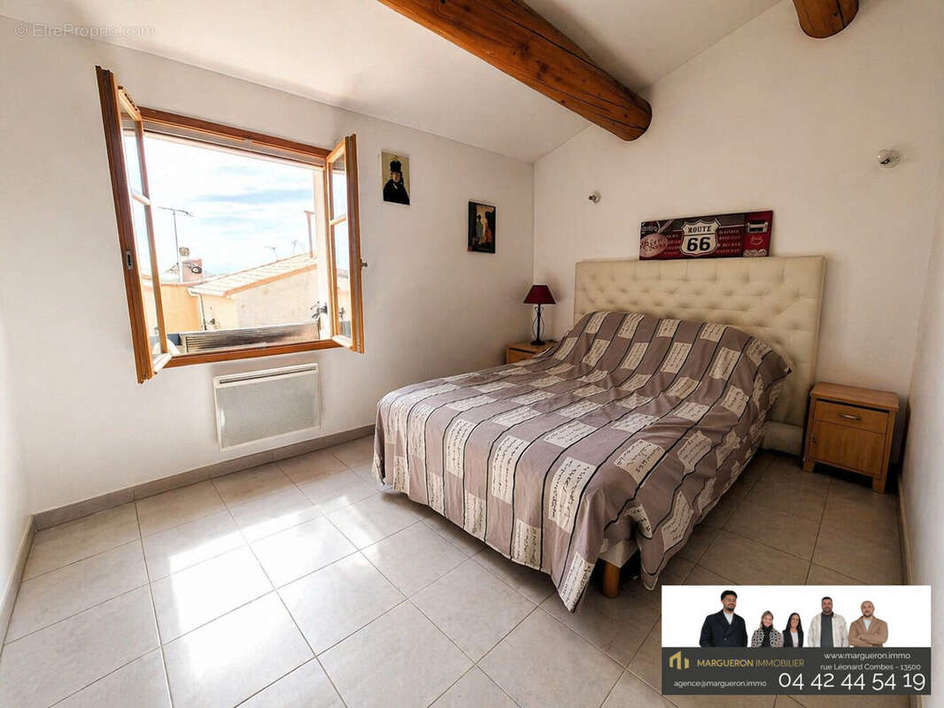 Appartement à SAINT-MITRE-LES-REMPARTS