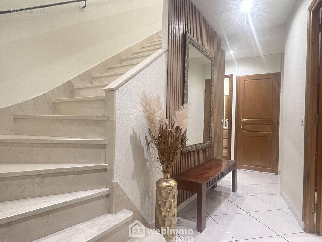 Maison de ville, en parfait état, - Maison à VITRY-SUR-SEINE