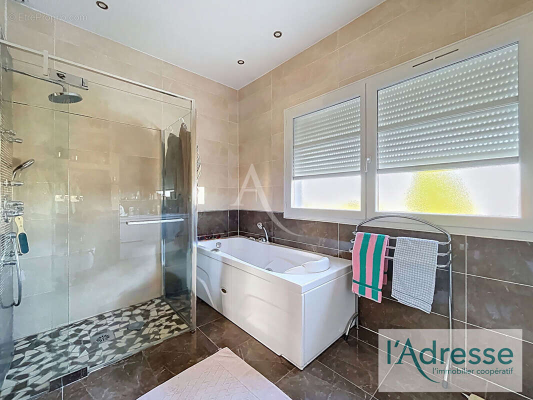 Maison Saint Alban 5 pièce(s) 211.32 m2 - photo 12