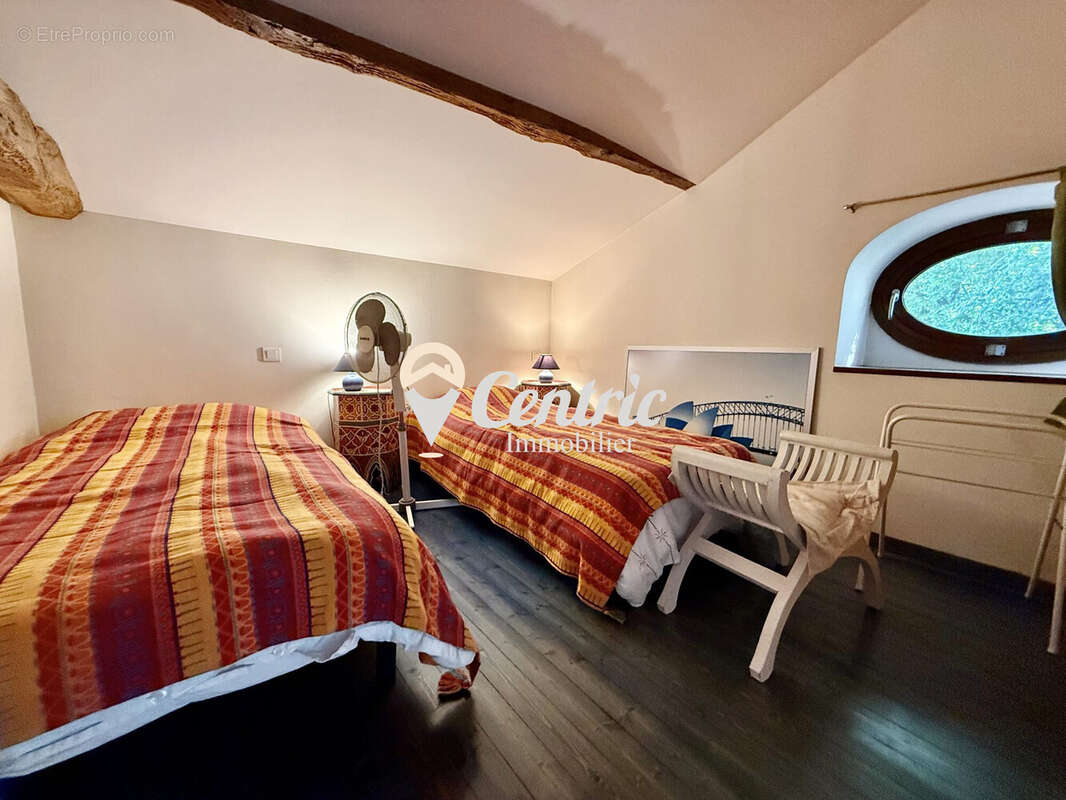 Maison 75 m² à Le Pin  - photo 8