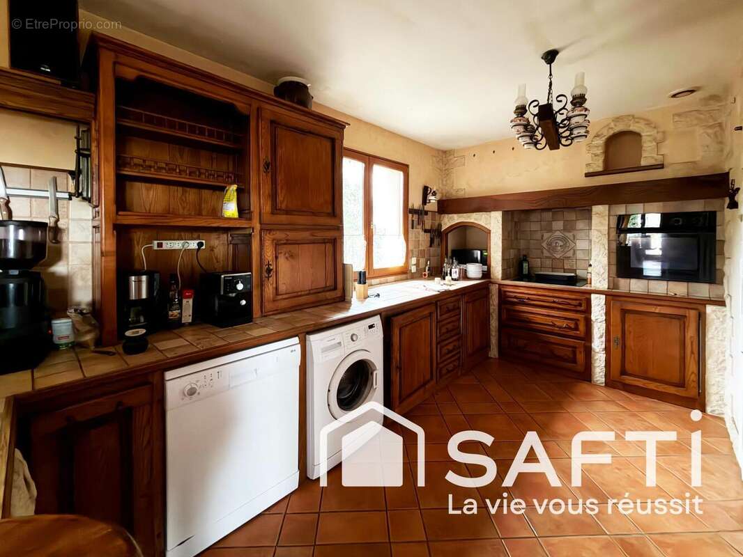 Photo 2 - Maison à BEYCHAC-ET-CAILLAU