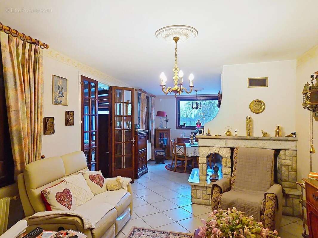 Photo 8 - Maison à VILLENEUVE-LA-COMPTAL