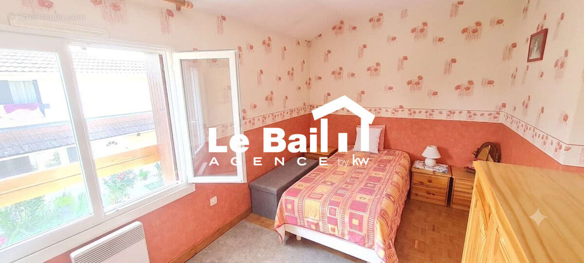 Maison 80 m² à Osny  - photo 7