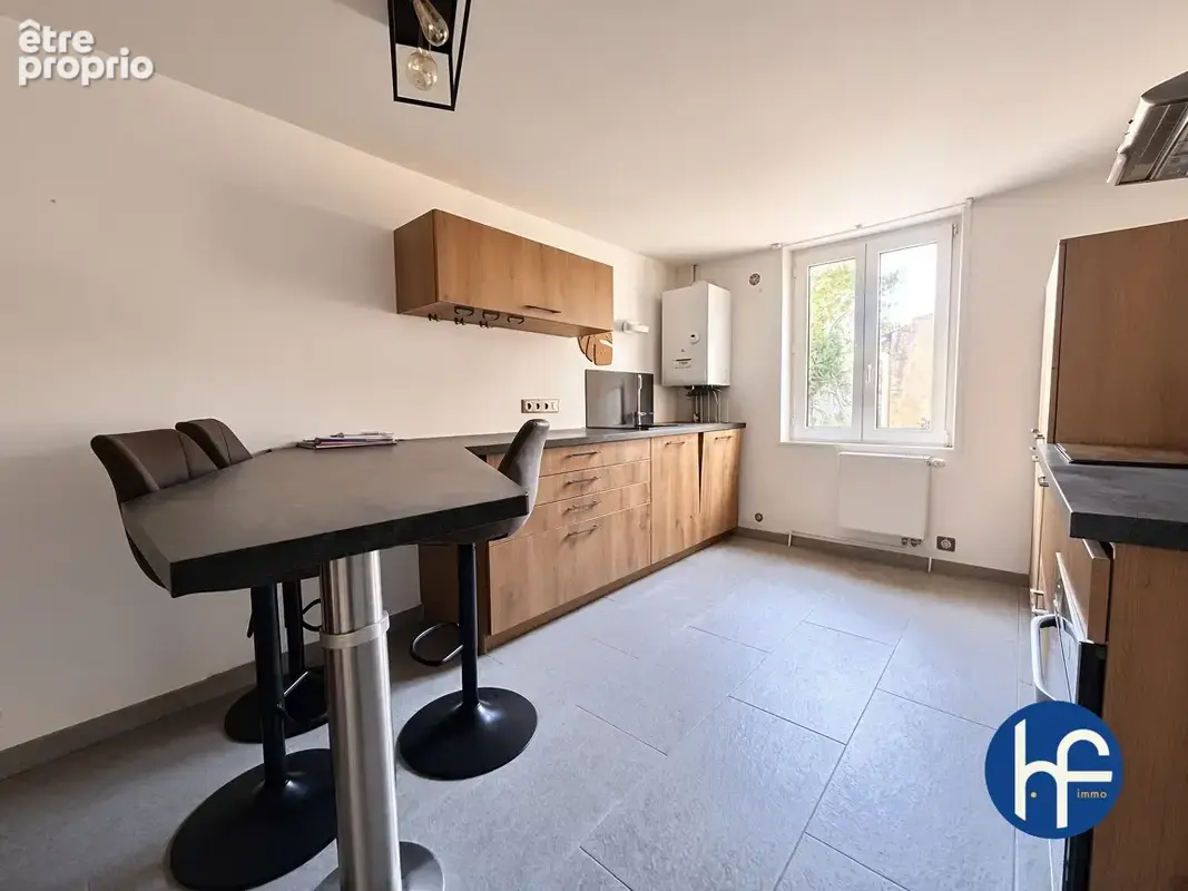 T3 en duplex avec parking, extérieur, dépendance et cave - photo 7