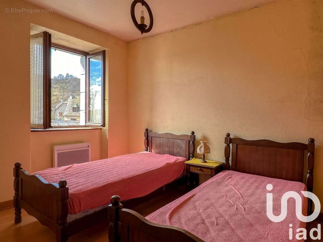 Photo 8 - Appartement à SAINT-REMY-DE-CHAUDES-AIGUES