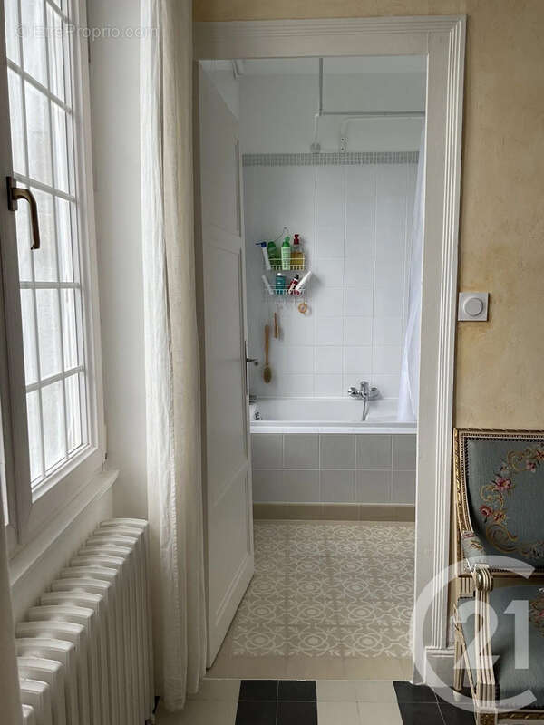 Maison à LORMES