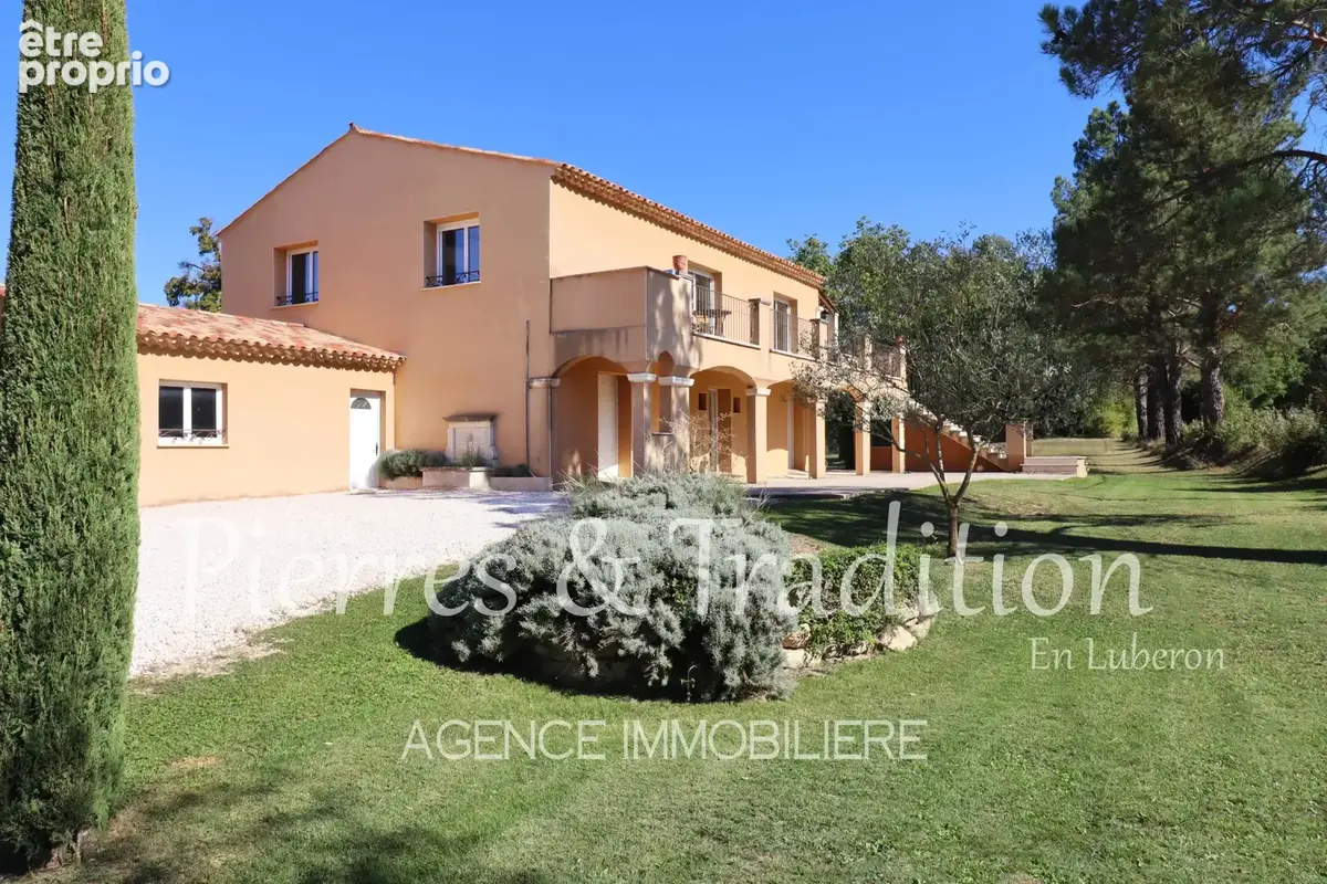 Propriété de charme avec 6 chambres sur plus de 8 500 m² de terrain - photo 1