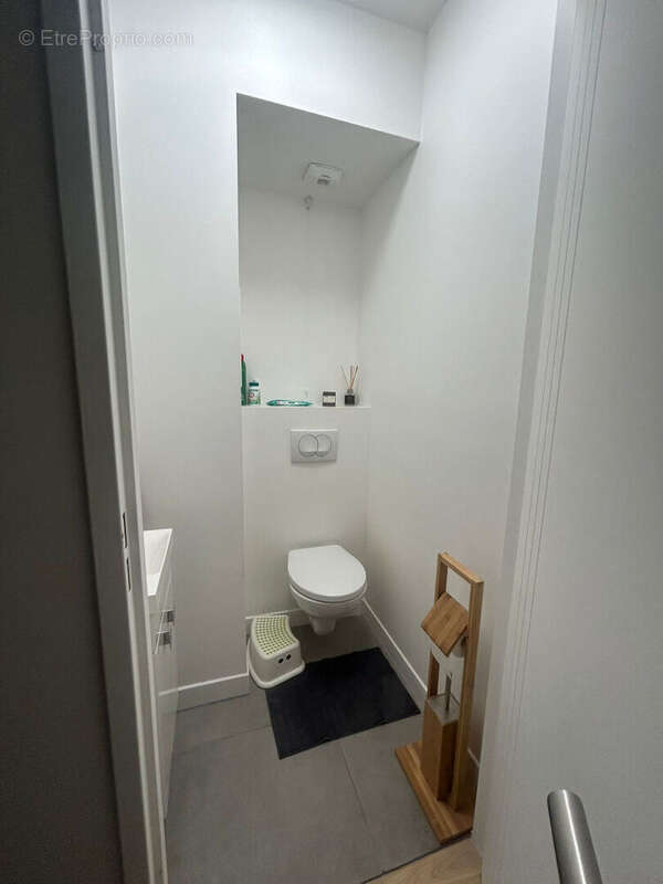 Appartement à COURBEVOIE