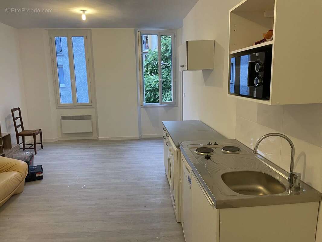 Appartement à MARSEILLE-4E