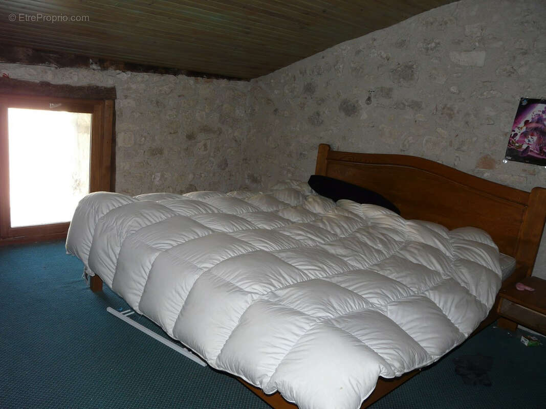 Maison à CASTELNAU-MONTRATIER