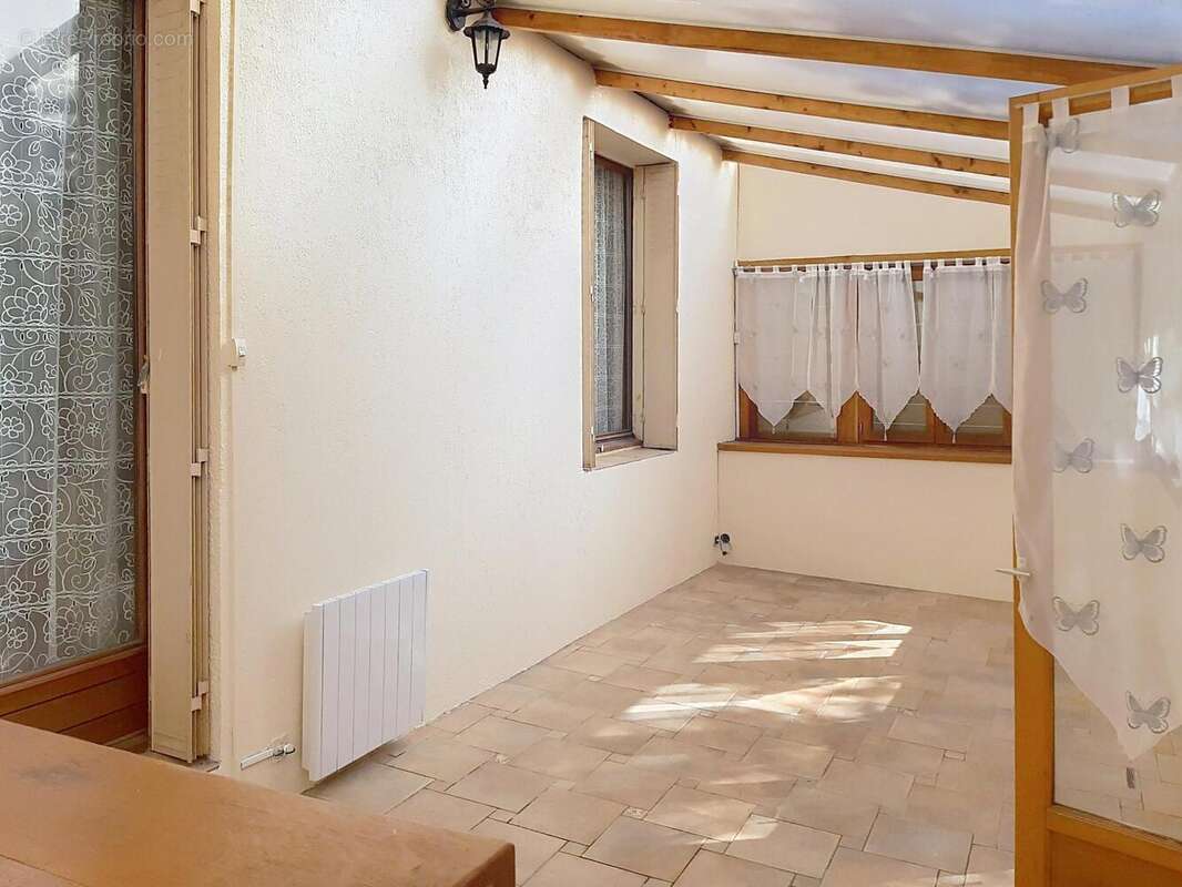 Maison 90 m² à Auffreville-Brasseuil  - photo 2