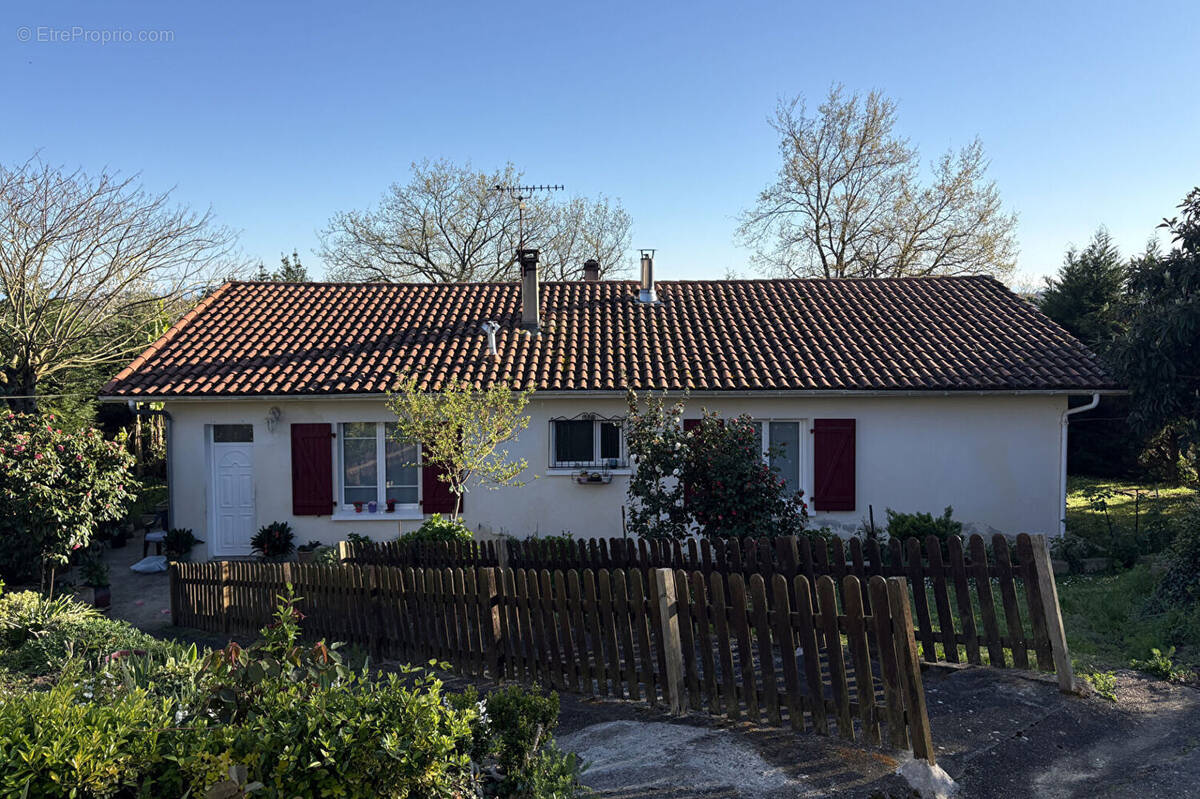 Maison à HAGETMAU