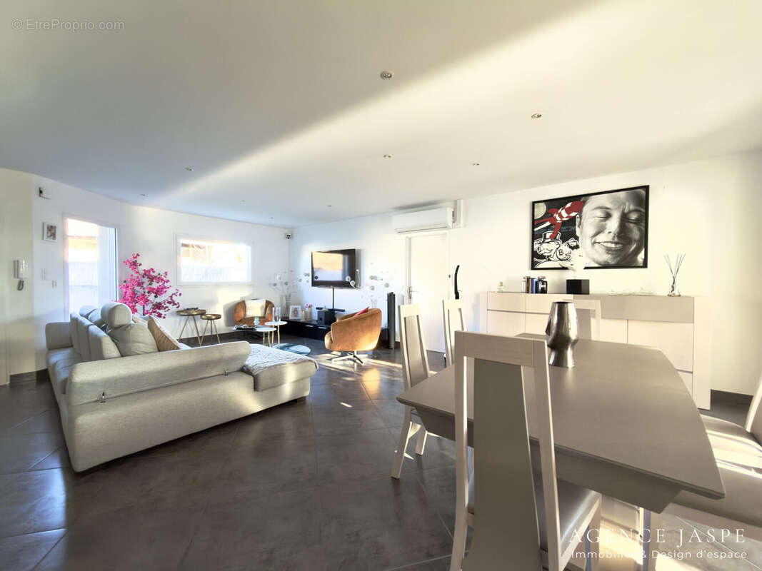 Maison à SAINT-CYPRIEN