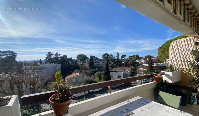 Appartement à LE CANNET
