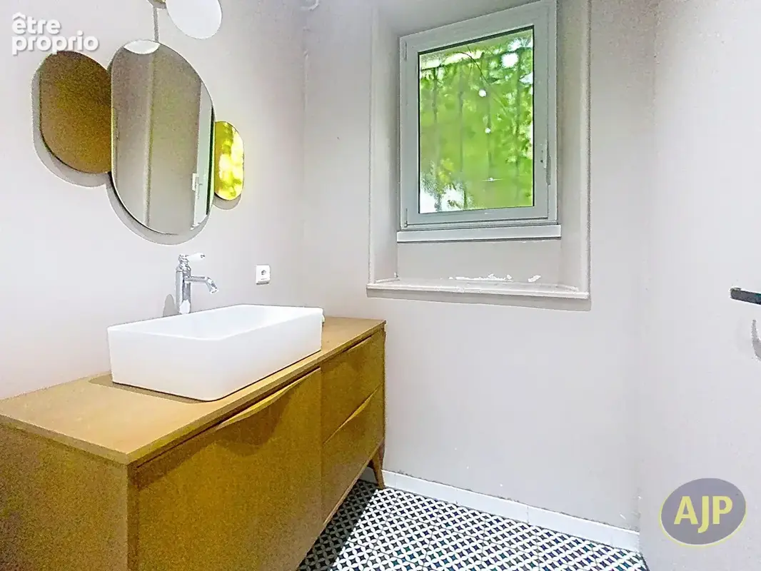Rareté Dobrée/Sanitat : Esprit petite maison en Hyper Centre - photo 14