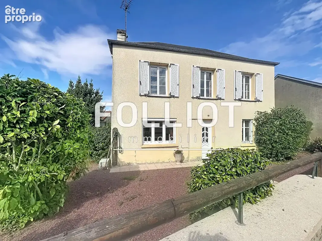 Photo Maison à Saint-Clair-Sur-L'elle au prix de 165 000€
