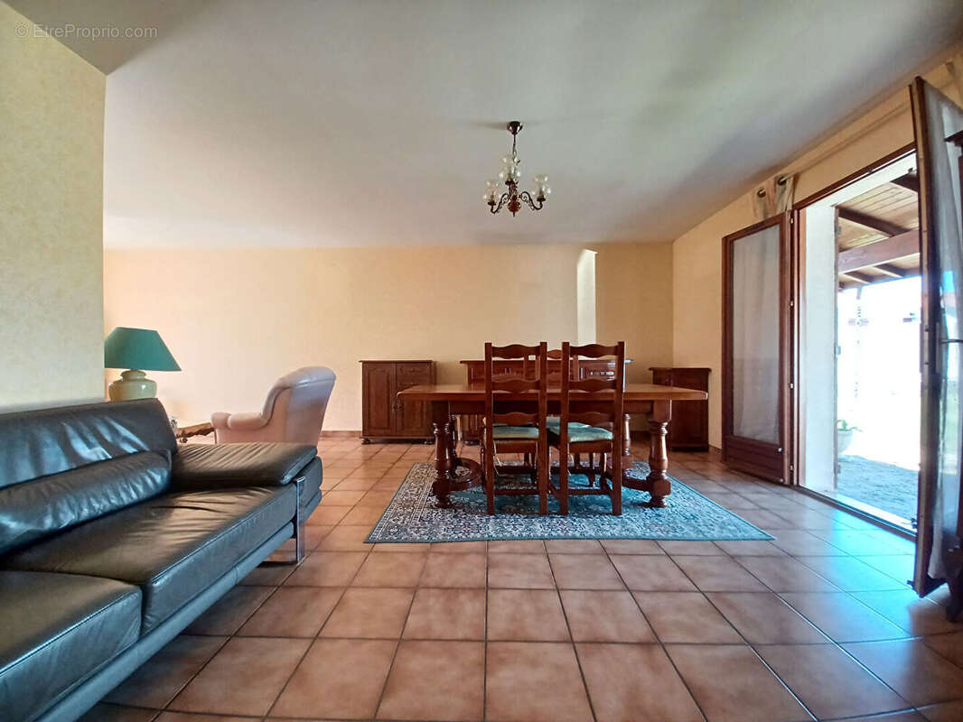 Maison à SAINTE-EULALIE