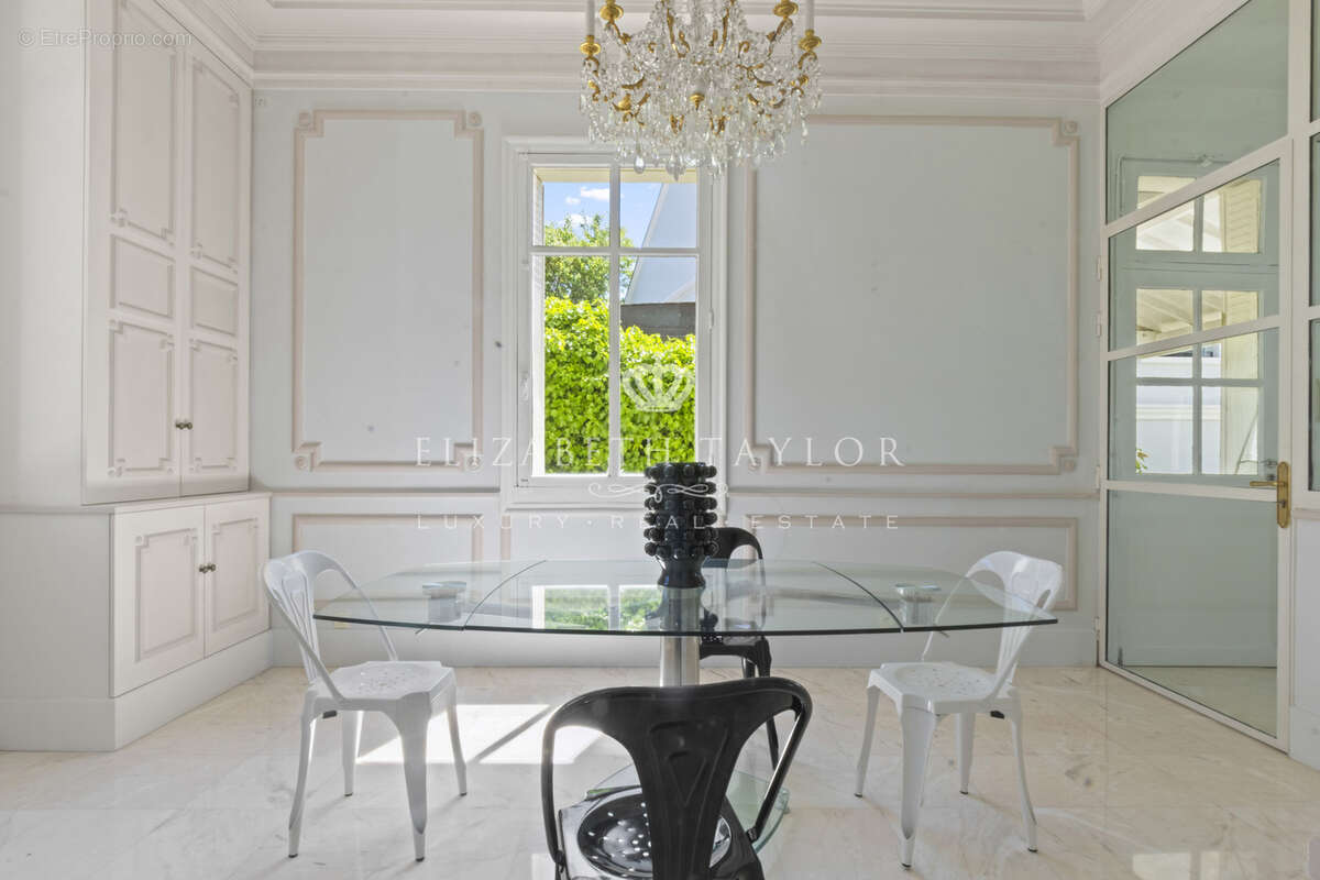 Maison à SAINT-GERMAIN-EN-LAYE