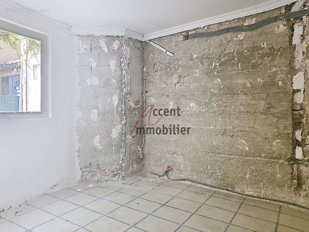 Appartement à L'ISLE-SUR-LA-SORGUE