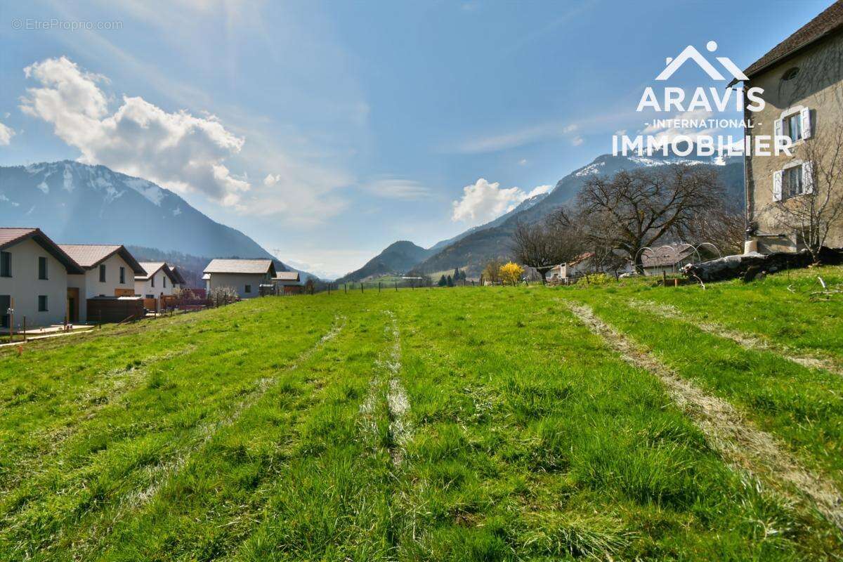 Terrain à FAVERGES