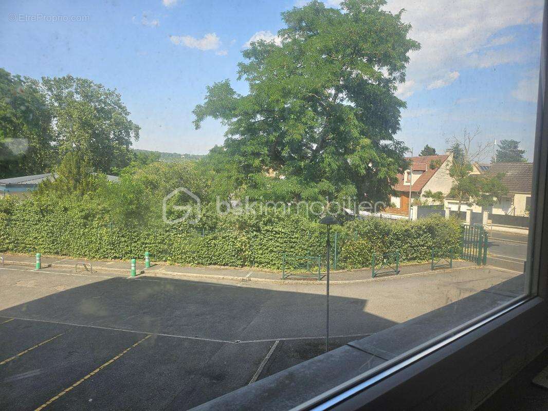 Appartement à LES MUREAUX
