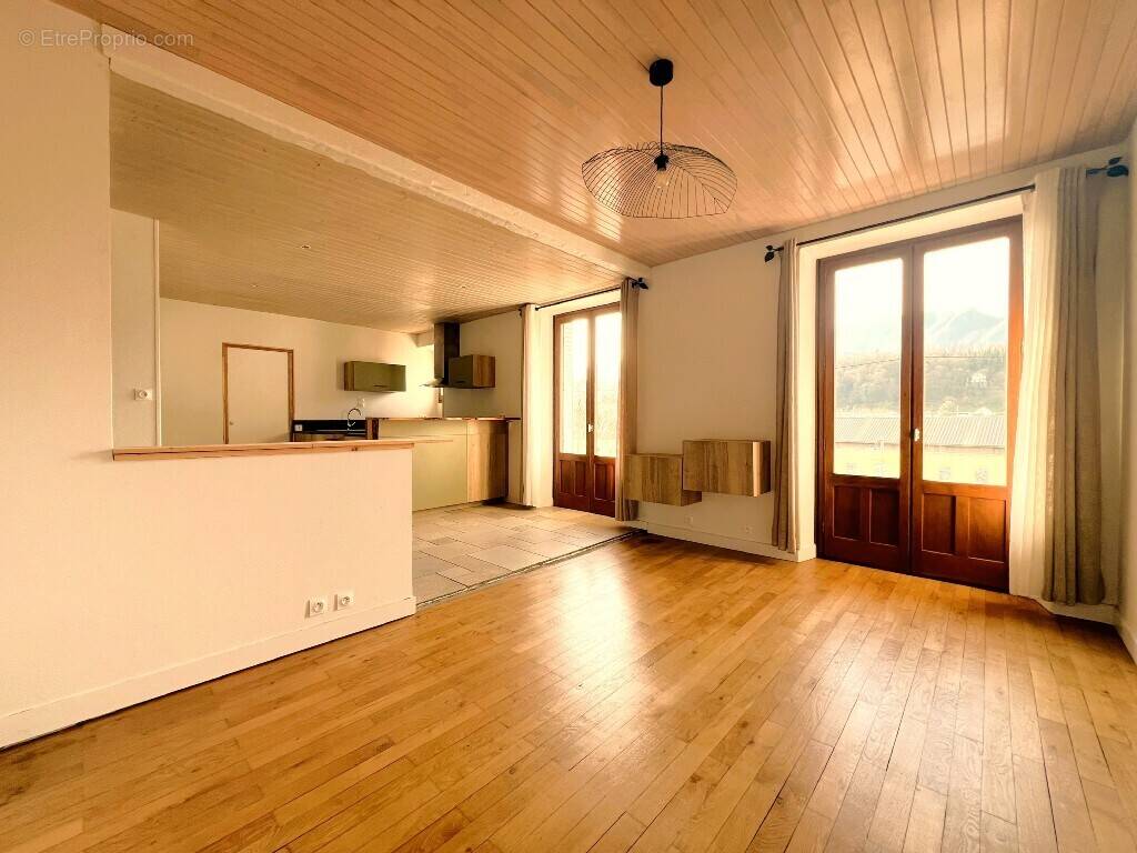 Appartement à AIX-LES-BAINS