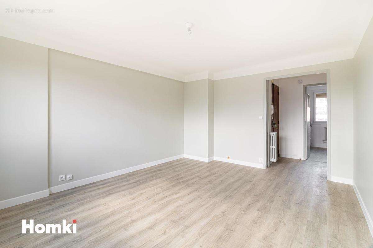 Appartement à MARSEILLE-6E